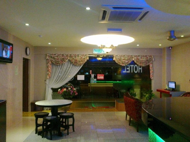 Rose Cottage Hotel Taman Nusa Cemerlang Gelang Patah Exterior photo